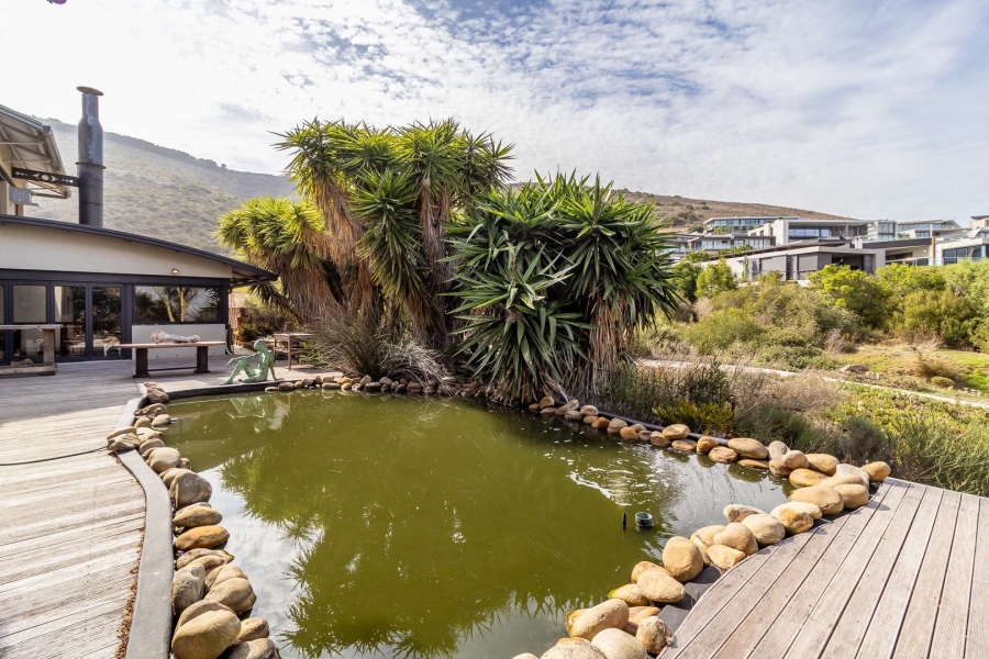 4 Bedroom Property for Sale in Baronetcy Estate Western Cape